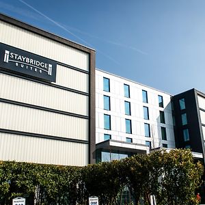 הית'רו Staybridge Suites London Heathrow - Bath Road, An Ihg Aparthotel Exterior photo