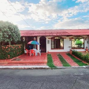 הוילה פלנדס Paraiso Del Tolima Santa Monica Exterior photo