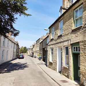 Spacious 1-Bed Apartment With Super King Or Twin In Central Charlbury, Cotswolds Exterior photo