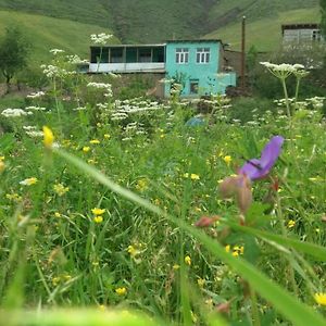 מלון Xinaliq Mountain House Exterior photo