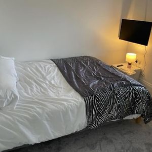 הוילה קורבי *Brand New* Renovated 3 Bed With Parking & Wifi Exterior photo