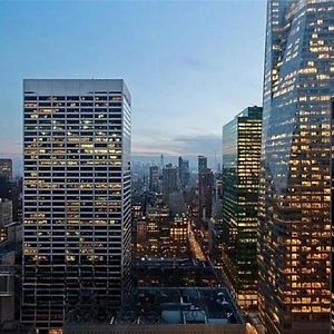ניו יורק Stunning 2Bd Apartment On The 38Th Floor In Midtown Exterior photo