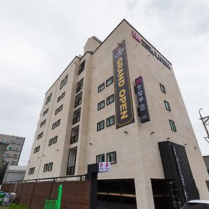 Eumseong Hotel Luem Exterior photo