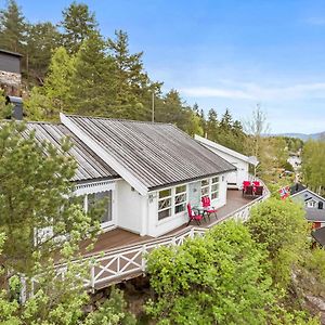 Svelvik Gorgeous Home In Berger With House Sea View Exterior photo