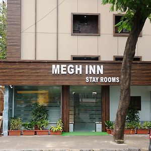 נאווי מומבאי Megh Inn Exterior photo