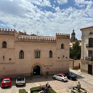 רוביילוס דה מורה Hotel De La Villa Exterior photo