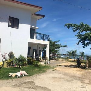 Alimango Seabreeze Beach House Fronting The Sea And Near To Danao Port Exterior photo