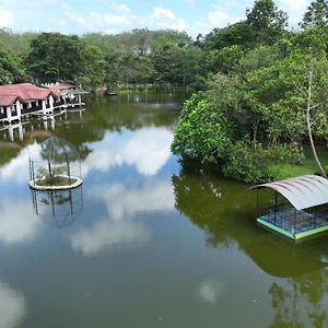 Kuruwita Lake Serenity Resort & Spa Exterior photo