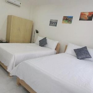 קוי נון Anh Duong Homestay - Coastal Stop - Just 2 Mins Walking To Eo Gio Exterior photo