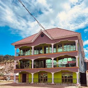 Kisoro Car-Net Hotel Exterior photo