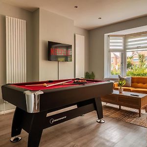 אנפילד Luxury Affordable Business Stay With Pool Table Exterior photo