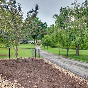 דירות Idyllic Cave Spring Studio With Patio And Fire Pit! Exterior photo