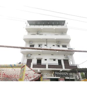 Hotel Sri Vishnu Utsav Bhawan, Bettiah Exterior photo