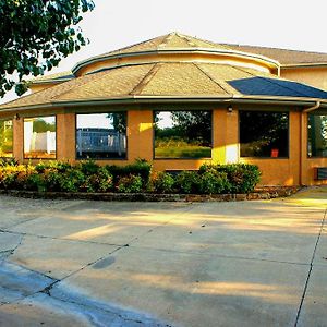 Van Buren Rodeway Inn Exterior photo