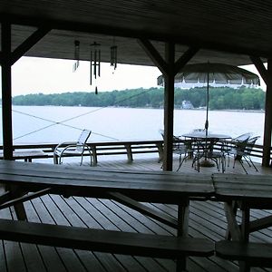 הוילה East Hampton Cabin Chalet - Breathtaking Cabin In Laurel Island Exterior photo