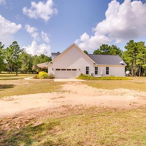 Stylish Hephzibah Home With Fire Pit And Theater Room! Exterior photo
