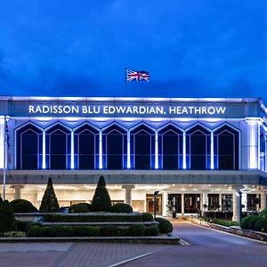 הית'רו Radisson Blu Edwardian Heathrow Hotel And Conferen Exterior photo