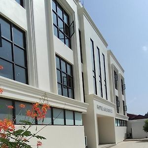 בהרטפור Hotel Gulmohar Exterior photo