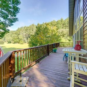 Marlinton Riverfront West Virginia Cabin With Screened-In Deck Exterior photo