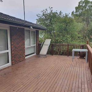 Mitcham Serene 4-Bedroom House In Melbourne East Exterior photo