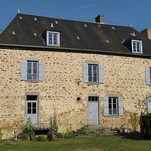 Montaigut-le-Blanc  Chambres D'Hotes -B&B- La Bonneterie Exterior photo