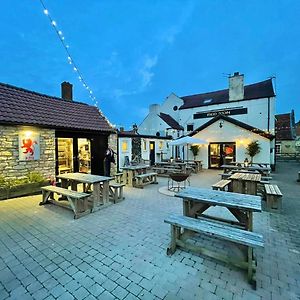 Wellingore The Little Lion Inn, Red Lion Exterior photo