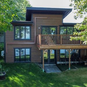 הוילה רוברבאל Magnifique Chalet Au Bord Du Lac-Saint-Jean Exterior photo