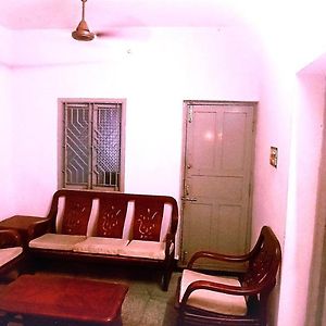 הוילה Tiruchirappalli Eastern Private Floor Exterior photo