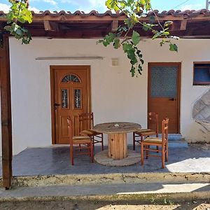 הוילה Gramsh Denis'S House Exterior photo