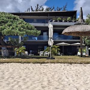 Roches Noires Beach Villa Mauritius Exterior photo