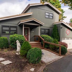 Newland Lazy Bear Lodge Exterior photo