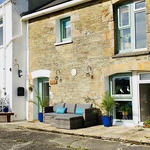 Beautiful Cottage Short Walk To Beach & Private Parking New Quay Exterior photo