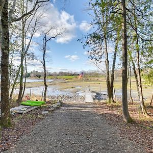 Coburn Elegant Newport Cabin With Porch And Lake Access Exterior photo