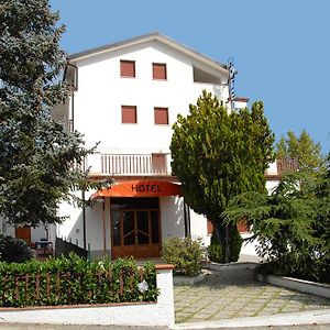 Montedinove Hotel Del Duca Exterior photo