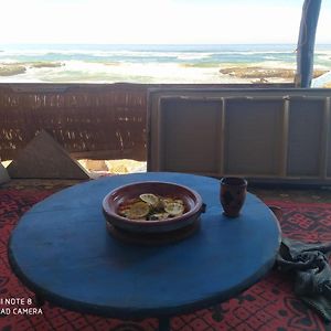 דירות Douira Cave'S On To The Beach Exterior photo