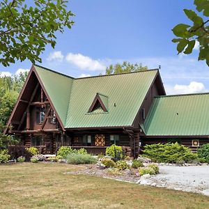 Belle River The Lodge At Lakeshore Exterior photo