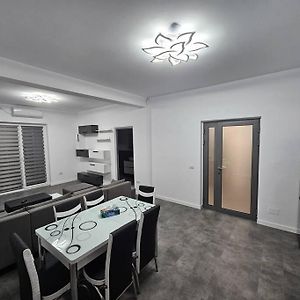 דירות Rădăuţi Comfy & Cozy Apartament 2 Exterior photo