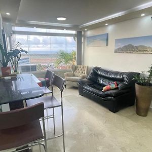 דירות Catia La Mar Comodo Apartamento Frente Al Aeropuerto Maiquetia Exterior photo