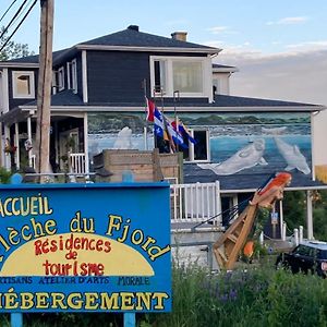 אפרטהוטל Saint-Fulgence Sejour, Fleche Du Fjord, Vue Saguenay, Mont Valin Exterior photo