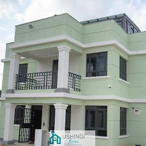 ניירובי Ushindi Bronx Villas Exterior photo