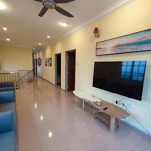 Banglow Lot Upper Floor Home Stay Room Homestay Rooms For Rent In Jinjang Utrara New Village קואלה לומפור Exterior photo