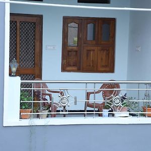 דירות Maheshwar Nadiya Kinare Exterior photo