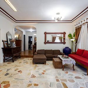 San Vincente Villa Raya 5Mins To Vigan With Bonfire Pit, Garden & Parking Exterior photo