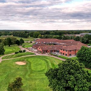 נורוויץ'' Wensum Valley Hotel Golf And Country Club Exterior photo