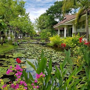 מלון Le Charme Sukhothai Historical Park Exterior photo