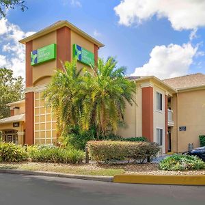 Extended Stay America Select Suites - Tampa - ברנדון Exterior photo