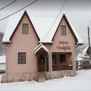 מלון Parád Hubertus Vendeghaz Exterior photo