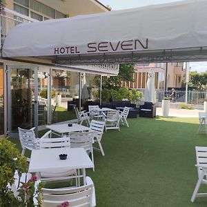 רימיני Hotel Seven Exterior photo