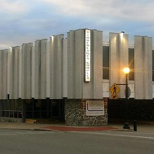 Salem The Stables Inn & Suites Exterior photo