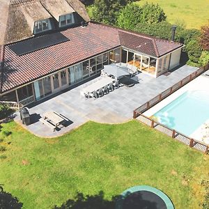 היירהוחברד Beautiful American Style Villa With Heated Pool And Jacuzzi Exterior photo